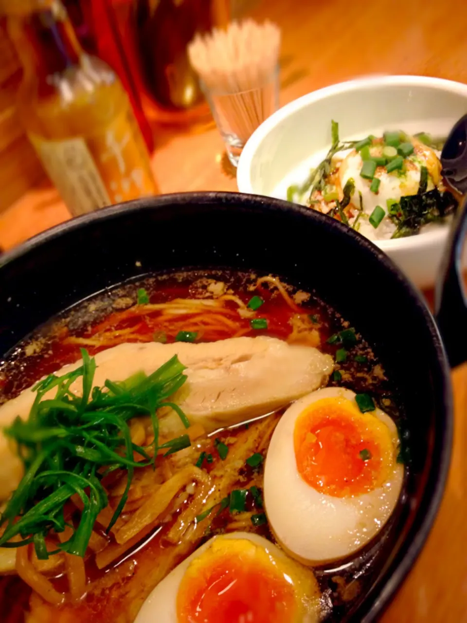 アイバンラーメンPLUS in経堂 醤油ラーメン全部乗せ＆温玉のり御飯！！|taketomon2000さん