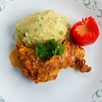 Honey brined chicken with mashed potatos and cheese dip|Anne Avelinoさん