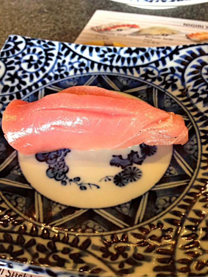 Snapdishの料理写真:Chu-toro sushi|meiliana gojaliさん