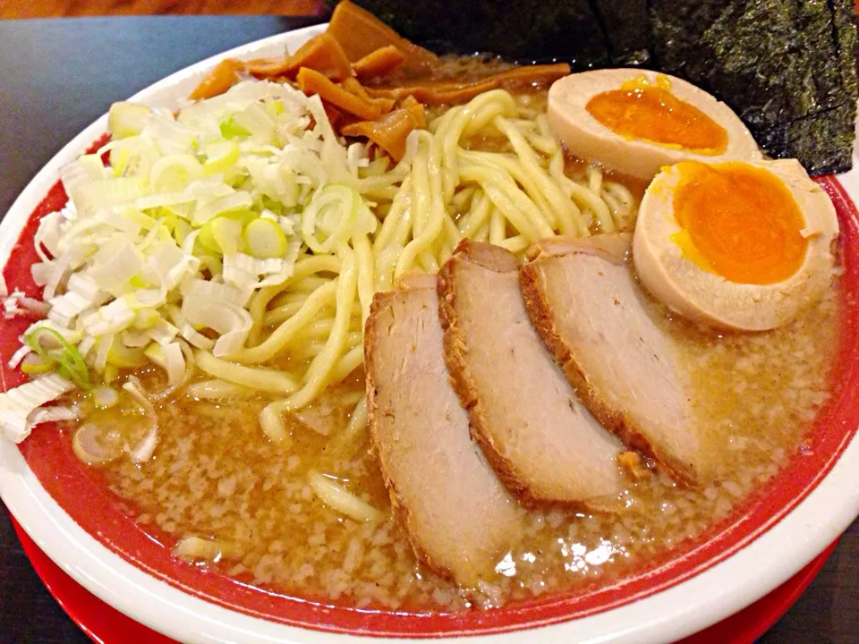 Snapdishの料理写真:まとや 千曲店 豚骨ラーメン♡|ぷわこさん