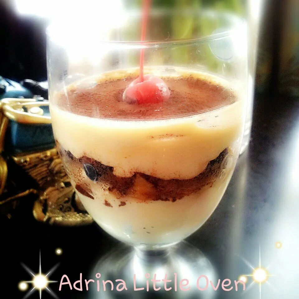 Tiramisu Blueberry trifle|adrina ahmad nawawiさん