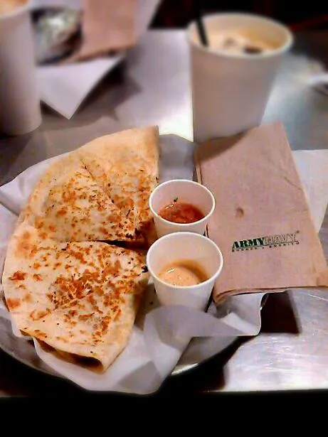 Chicken Quesadilla by Army Navy|rhaznaeyさん