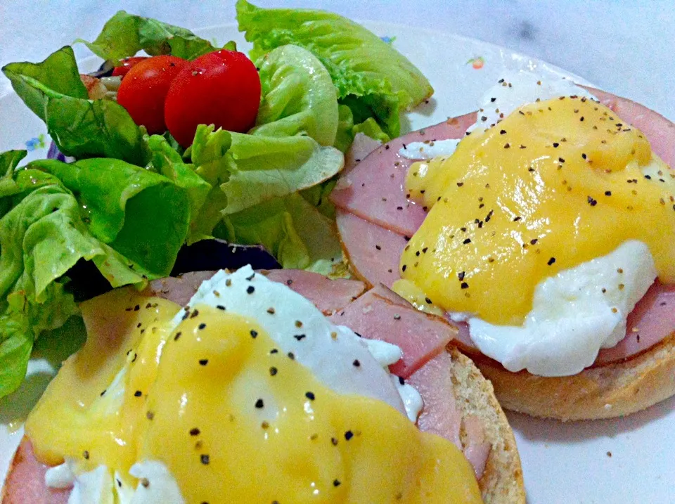 Eggs benedict|Trish Wongさん