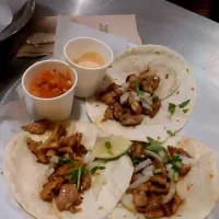 Snapdishの料理写真:Chicken Soft Tacos|rhaznaeyさん