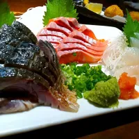 Snapdishの料理写真:お刺身盛り合わせ♫|さとさん