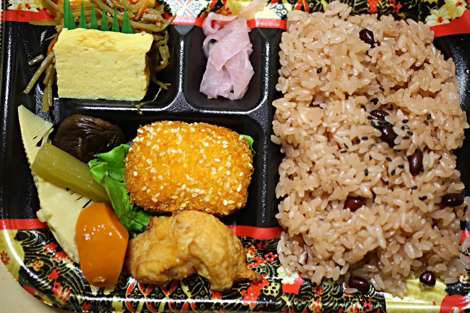 赤飯弁当|マハロ菊池さん