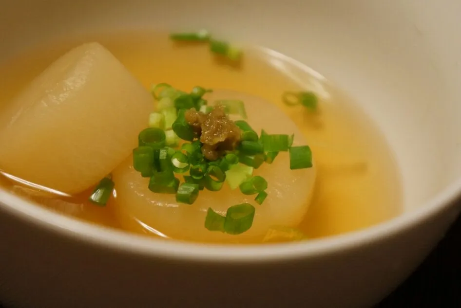 大根の煮物をおだしで碗物として|cookingパパ五郎さん