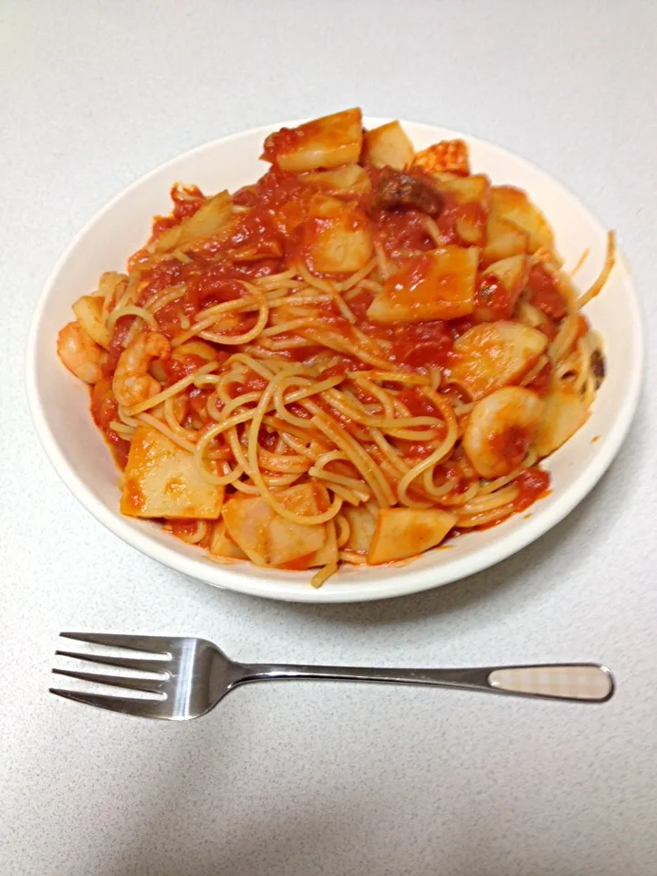 魚介とじゃがいものトマトパスタ|なおさん