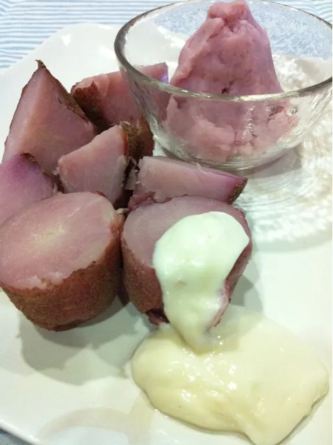 ジャガイモ・ノーザンルビーのサワークリーム添え|まーままさん