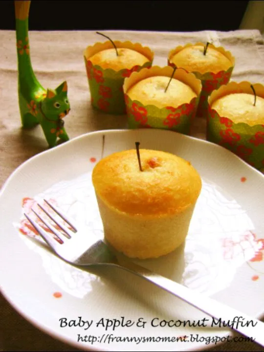 Baby apple & coconut cupcake|Frannyさん