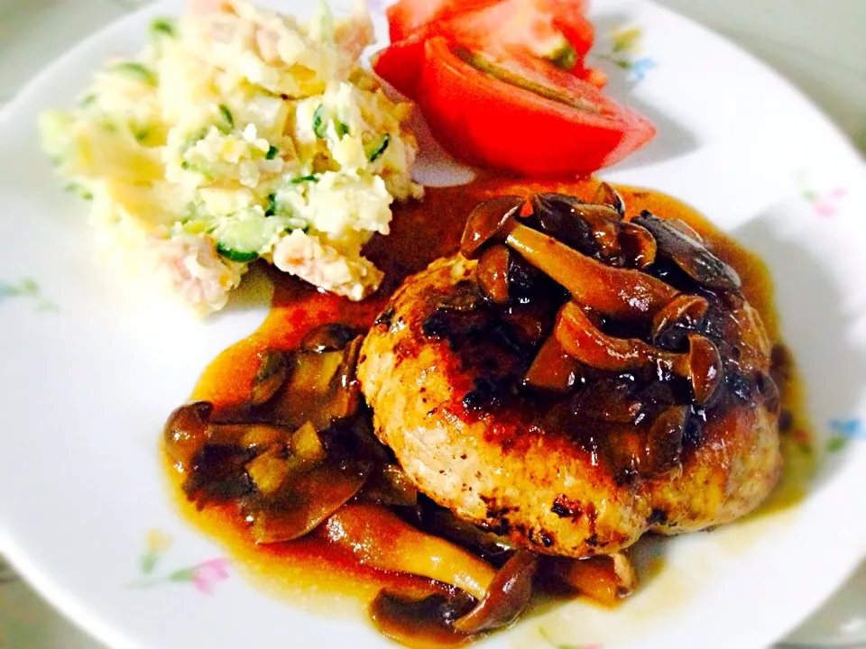 ふわふわ豆腐バーグで照り焼き風キノコハンバーグ*長芋たんざく*もやしと玉ねぎの味噌汁(*^^*)|ともみさん