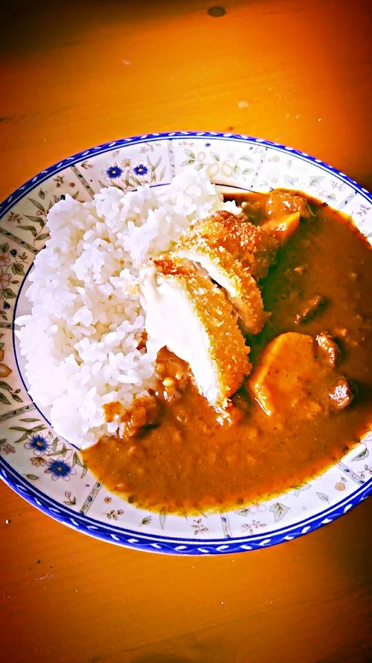 昨日の余り豚カツのせカレー🍛✨|ちはるさん