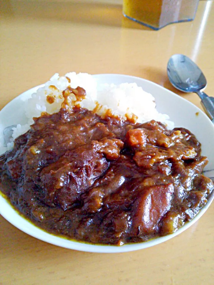 Snapdishの料理写真:牛すじカレー|ひなママさん