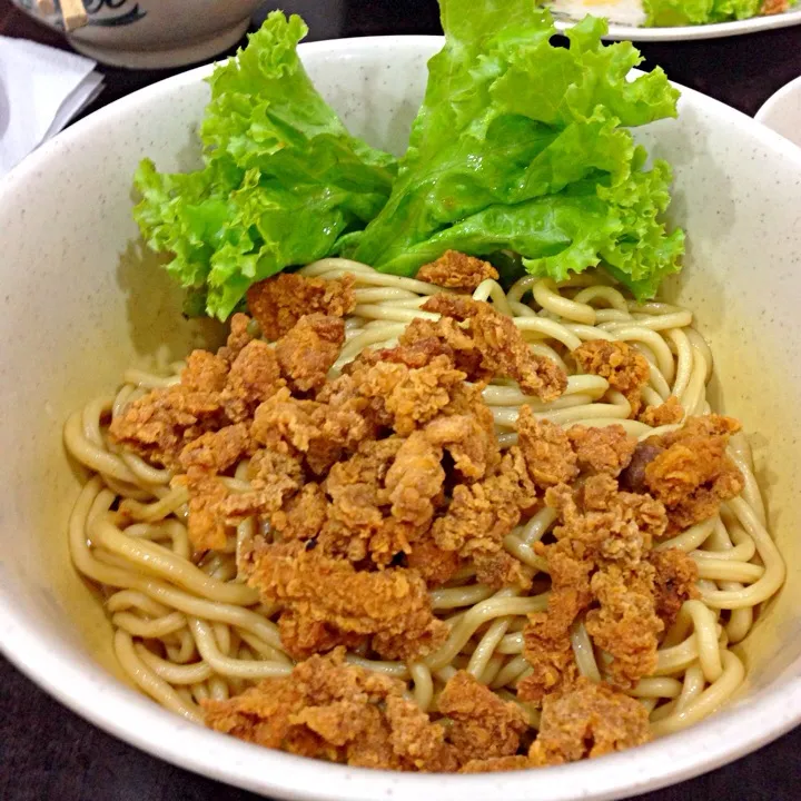 crispy chicken noodles|fiofieさん