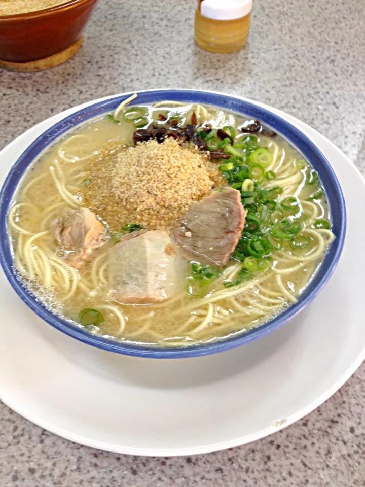 しばらくと言うお店のラーメン〜|カフェアジアンさん