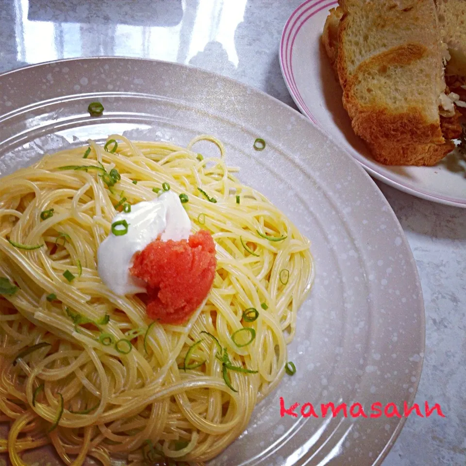 完全にハマった、今日のまかない「マスカルポーネと酒盗、柚子の風味」…の、明太子ver.  と、カツサンド(^^;;|かまさん