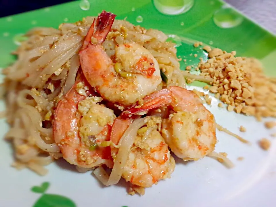 fried noodles thai style (Pad Thai Kung Sod)|enihsさん