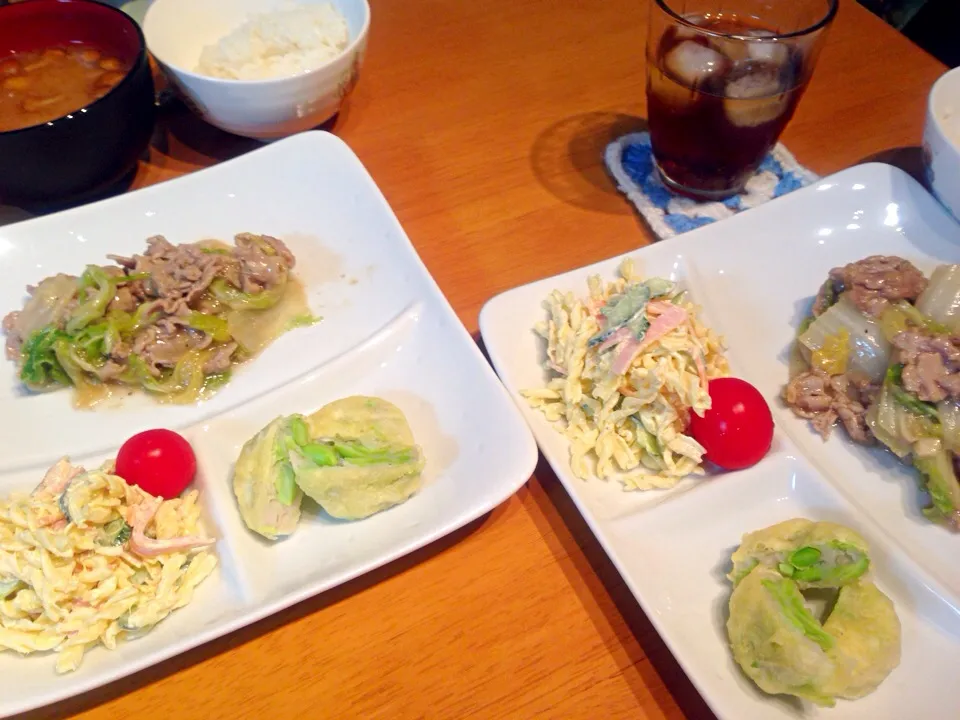 豚肉と白菜の中華風炒め . マカロニサラダ . 蓮根と枝豆の寄せ揚げ|なるなるさん