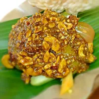 Snapdishの料理写真:Rojak with cashew nut.|evi yapiraさん