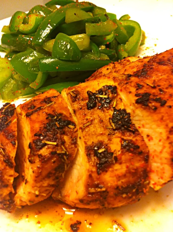 Grilled rosemary chicken with jalapeño and cspsicum|Jorge Bernal Márquezさん