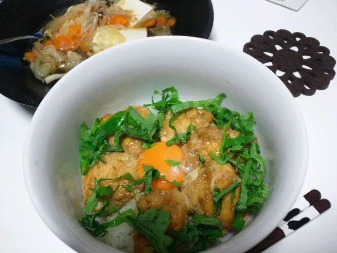 Snapdishの料理写真:今日の夜ご飯は、あんかけ豆腐とつくね丼♪(^^)/|ゆーなさん