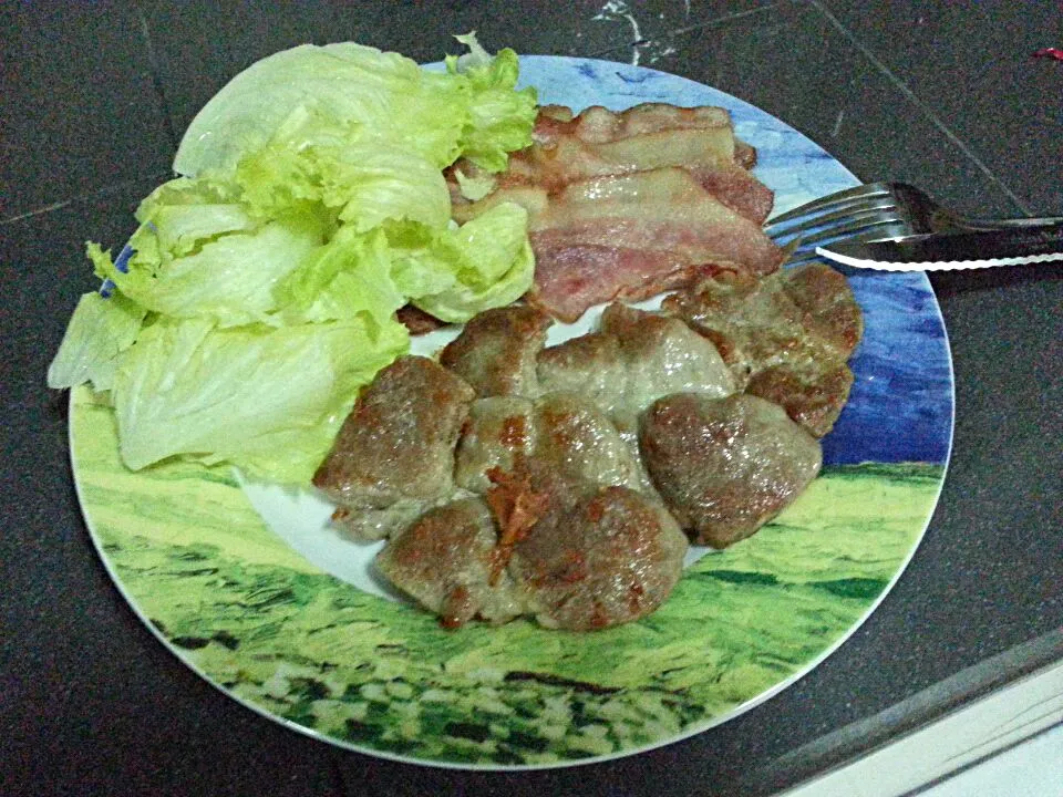 Simple Pork Chop with Bacons & Lettuce|Tommy Lowさん