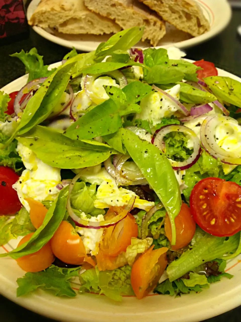 Buffalo mozzarella salad + Ciabatta bread|ずきみくさん