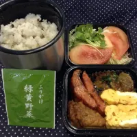 弁当（鰆みりん干し、唐揚げ、茄子肉味噌和え、玉子焼き、サラダ、ふりかけ）