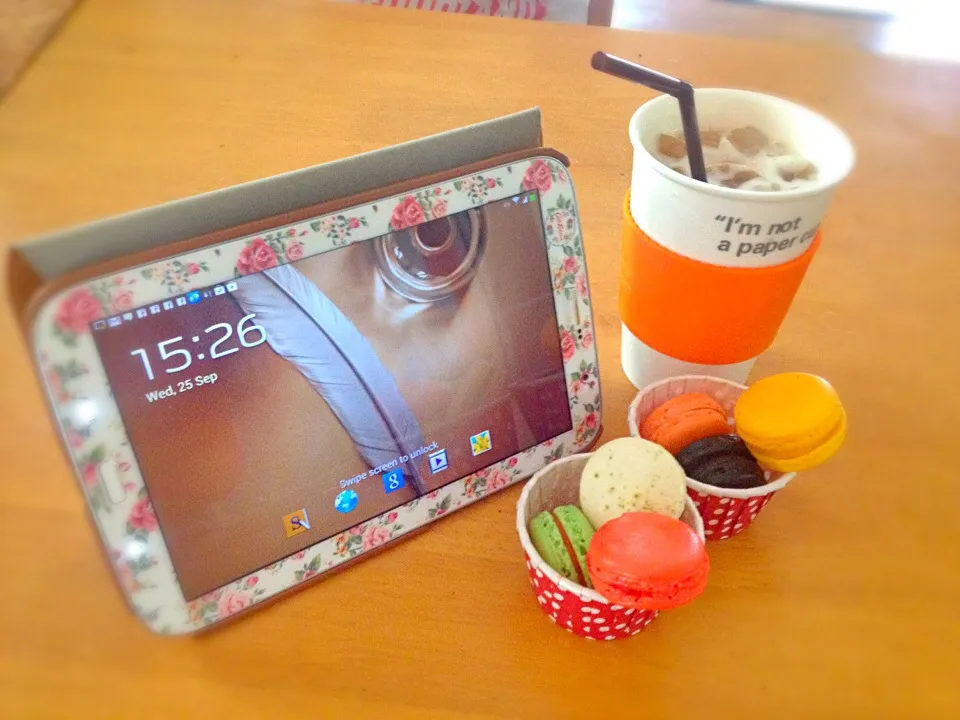 Work Coffee and my macaron|eveさん