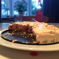 Strawberry and white chocolate cheesecake|Katie Walkerさん