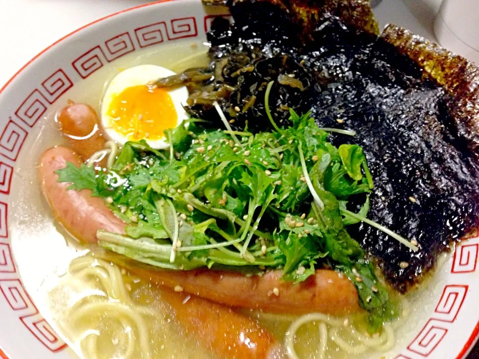 ラ王の塩ラーメンだすっ❗😋🍜|みほままこさん