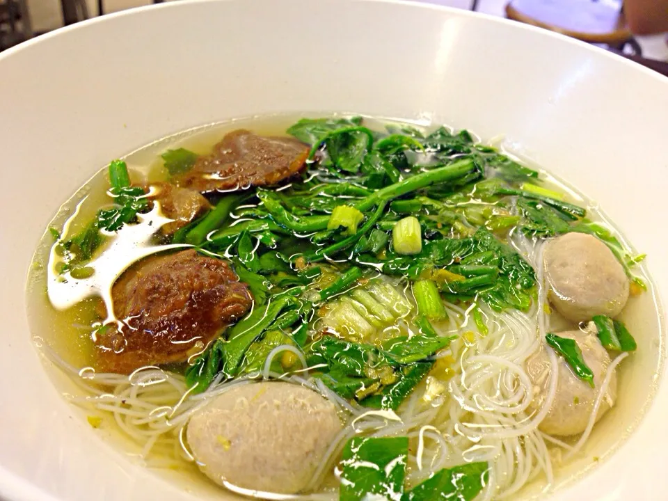 clear broth beef noodle|Cloudy Gさん