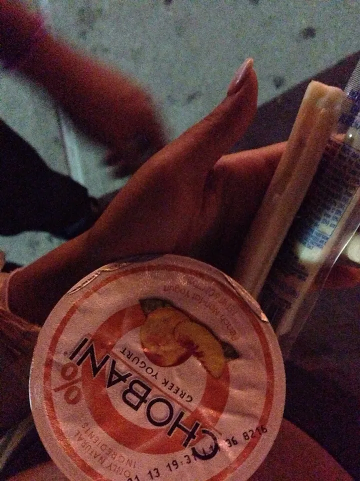 2 string cheese and Greek yogurt|jessica kwonさん