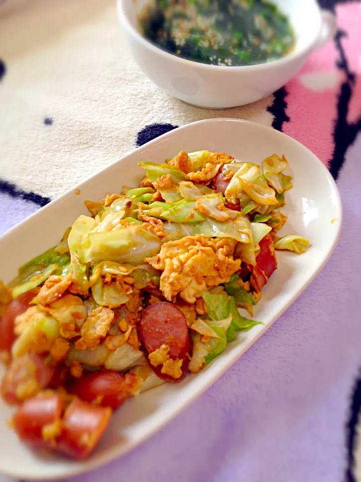 キャベツとウインナーの胡麻油炒め|ぷゆみんさん