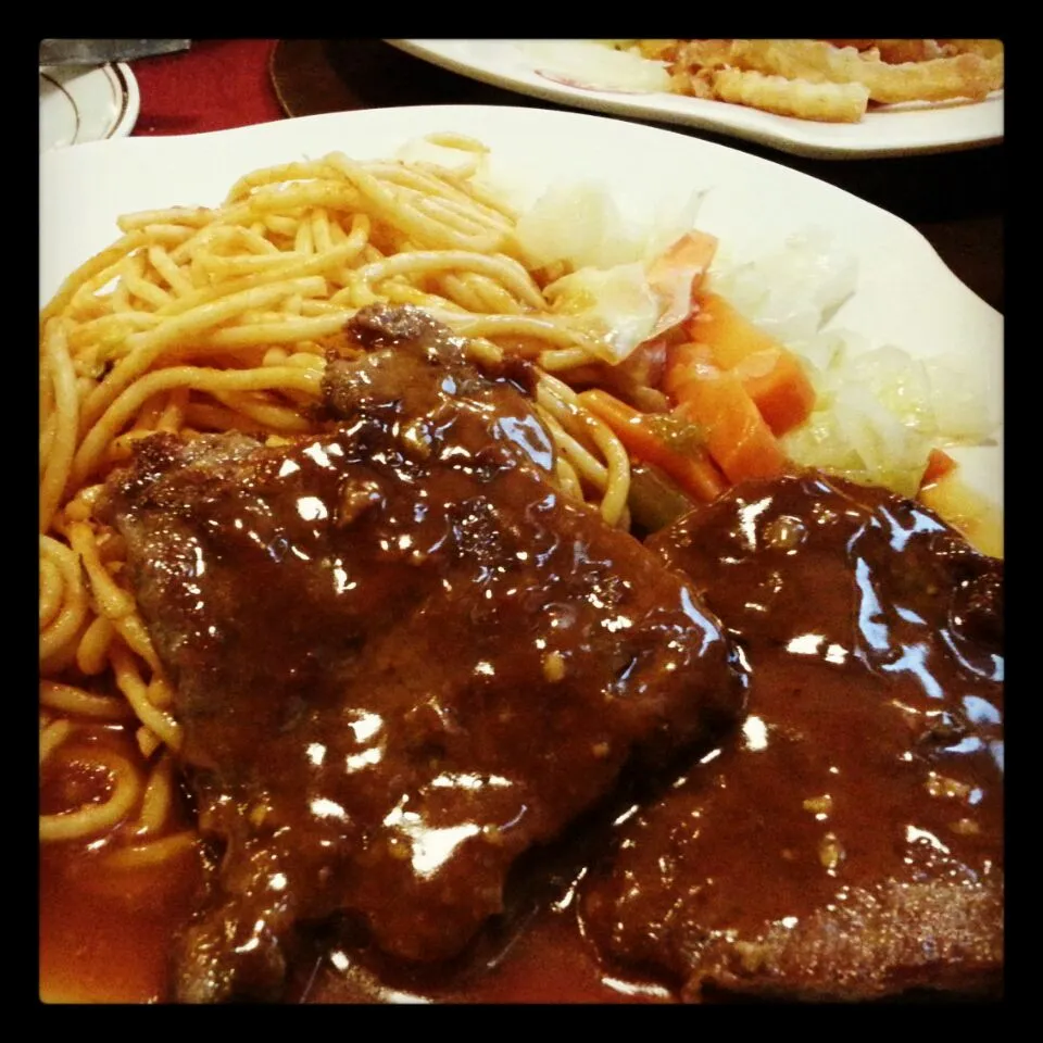 beef tenderloin with pasta|Ernest Tseさん