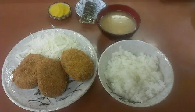 コロッケ定食|まぐろさん