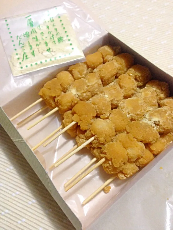 Snapdishの料理写真:奈良の「だんご庄」のお団子🍡|ユムユムさん