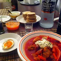 Snapdishの料理写真:Blini, Borscht. Russian vodka|keiko mashimaさん