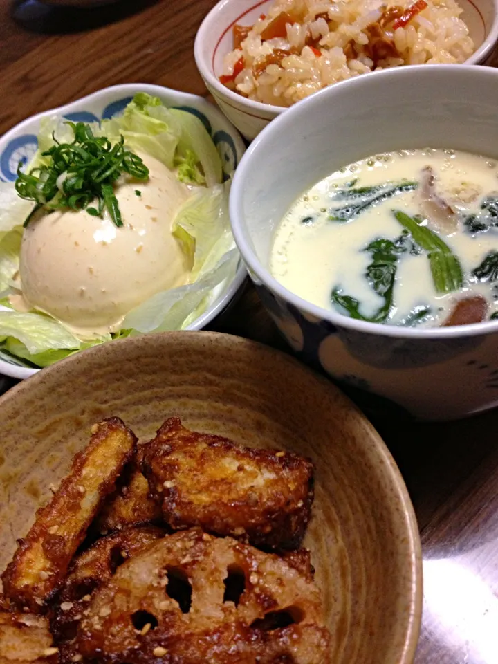 薩摩芋と蓮根の甘酢炒め・茶碗蒸し・炊き込み御飯・冷奴|そらひめさん