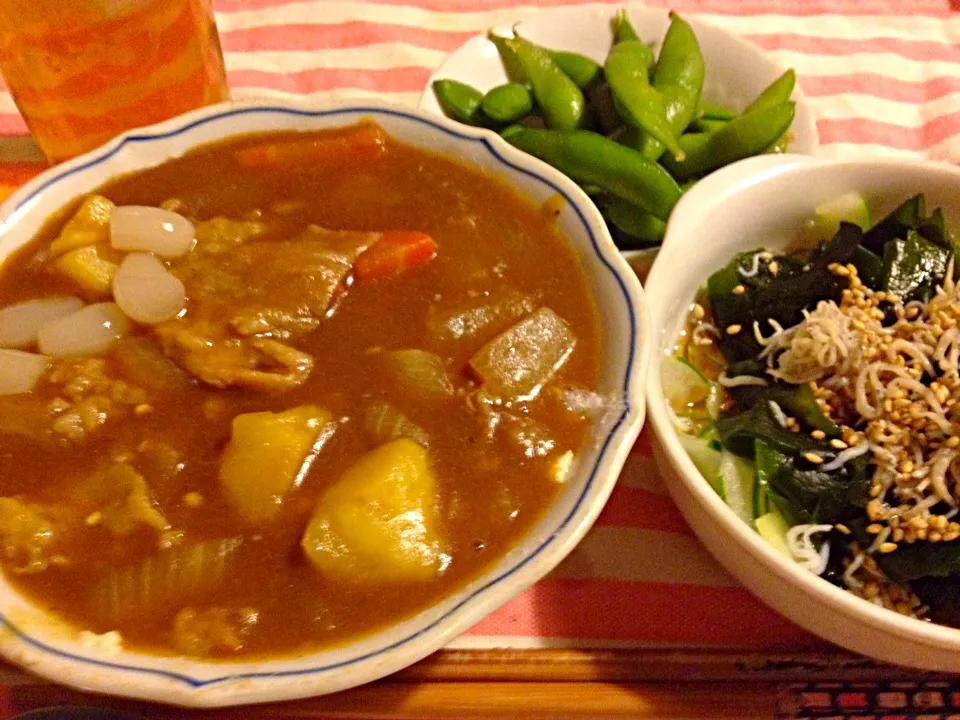 Snapdishの料理写真:豆腐ご飯にカレー    ワカメと胡瓜とシラスのポン酢掛け|mari miyabeさん