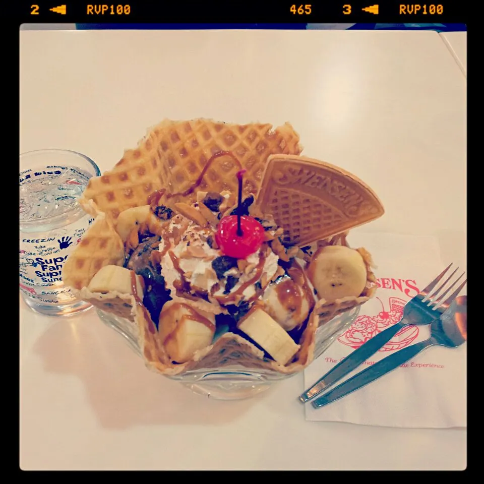 Snapdishの料理写真:i love icecream 
happy time at Swenzen .. ^_^|ChomChuanChim (ชมชวนชิม)さん