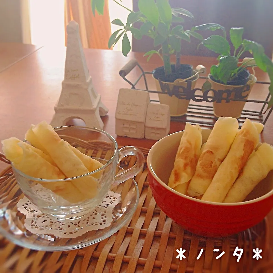 Snapdishの料理写真:今日のおやつはシガレットクッキー♡|＊ノンタ＊さん