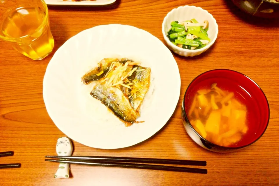 秋刀魚の蒲焼丼、すまし汁、青菜のおひたし|ayakaさん