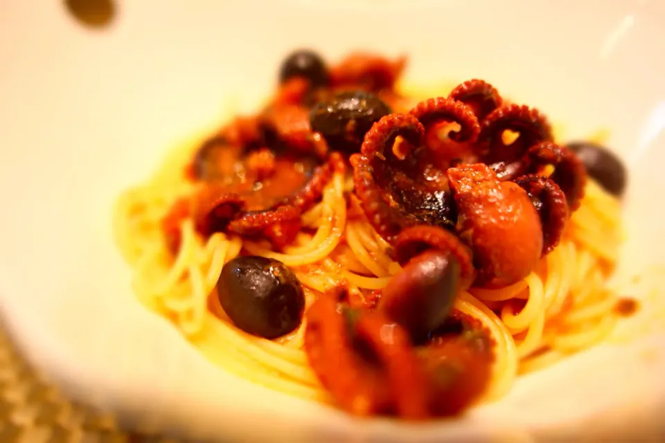 Spaghetti con polipetti e olive|Salvatore Cuomoさん