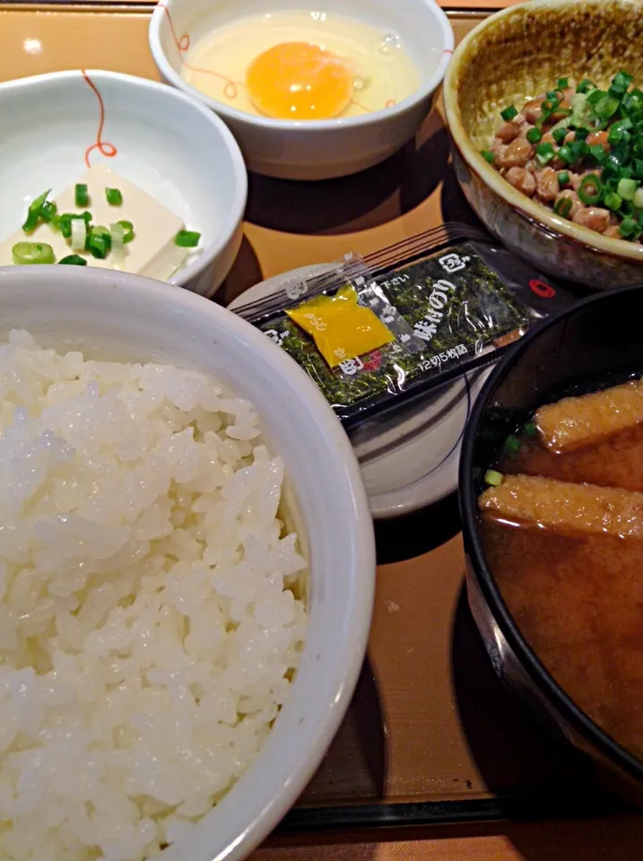 休日出勤の朝は、少しのんびり、納豆朝食。|Takashi H.さん