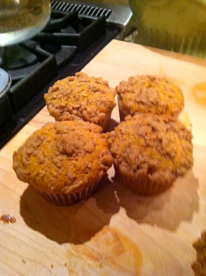 Snapdishの料理写真:Pumpkin spice muffins|joelle battistaさん