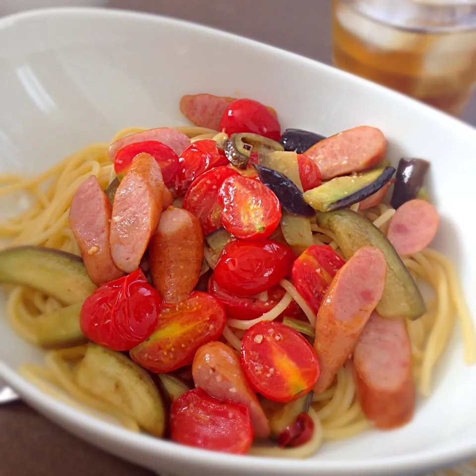 🍅トマトナス🍆のパスタでランチ|佐倉さん