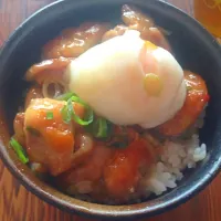 鶏のネギ塩月見丼|さきこさん