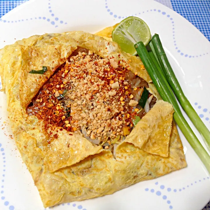 Padthai wrap with egg|sanさん