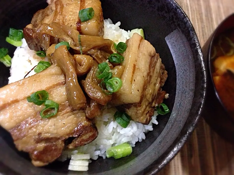 ねぎ豚丼|あつしさん